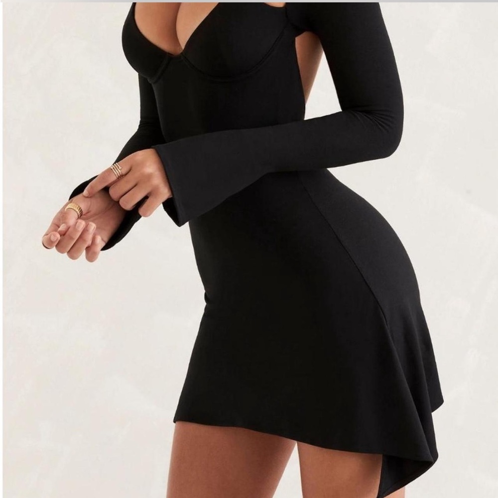 Elegant Black Long-Sleeve Dress
